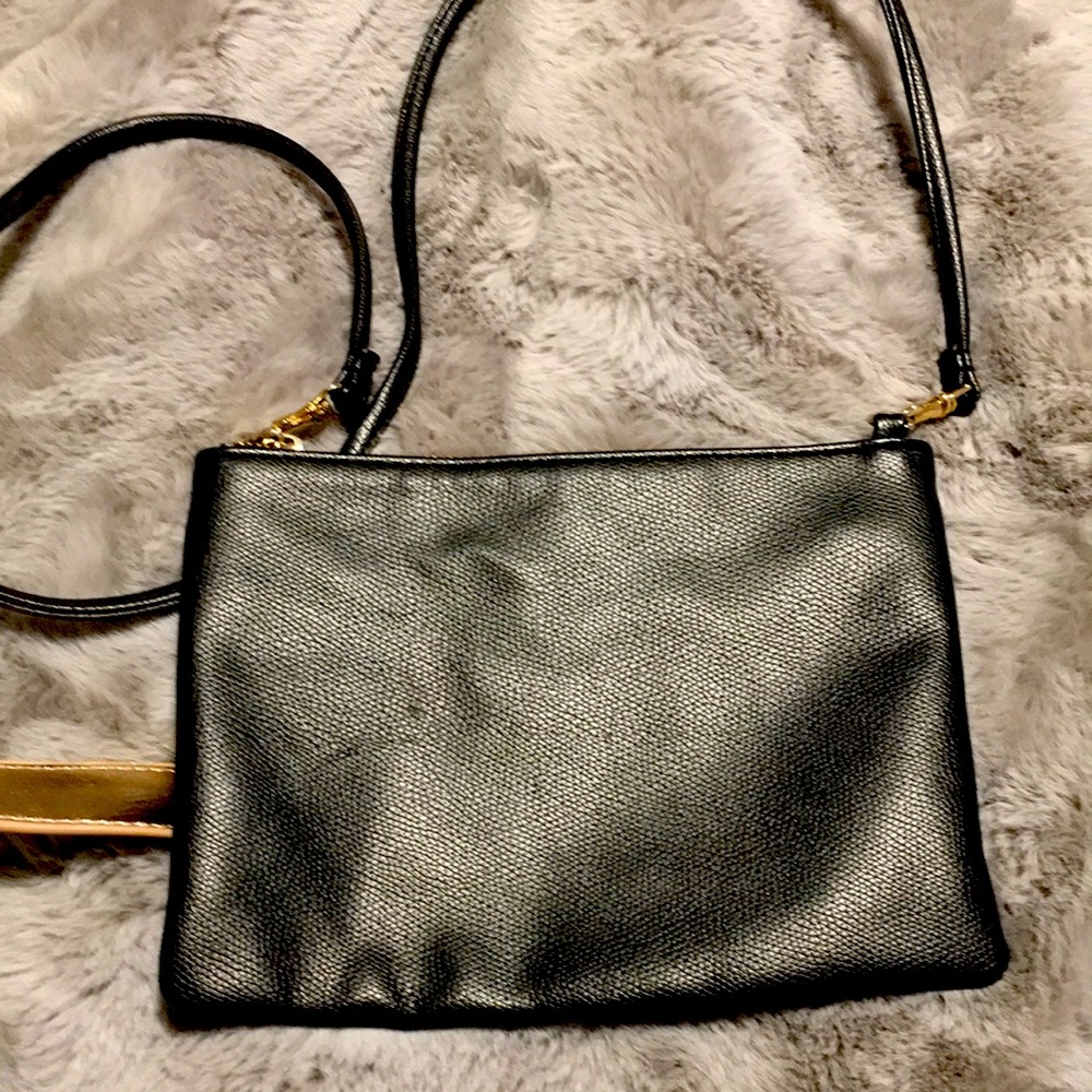 Purse Bundle👏🏾 - Picture 4 of 6